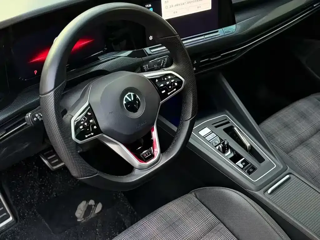 Volkswagen Golf GTI — фото 4