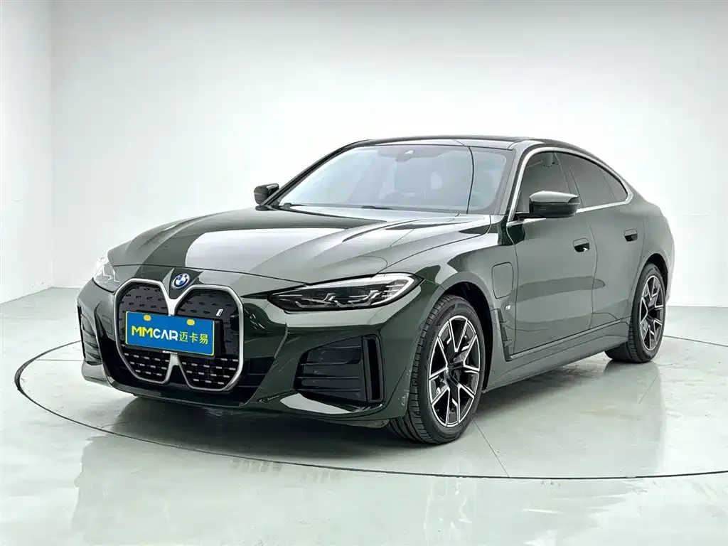 BMW i4 — фото 1