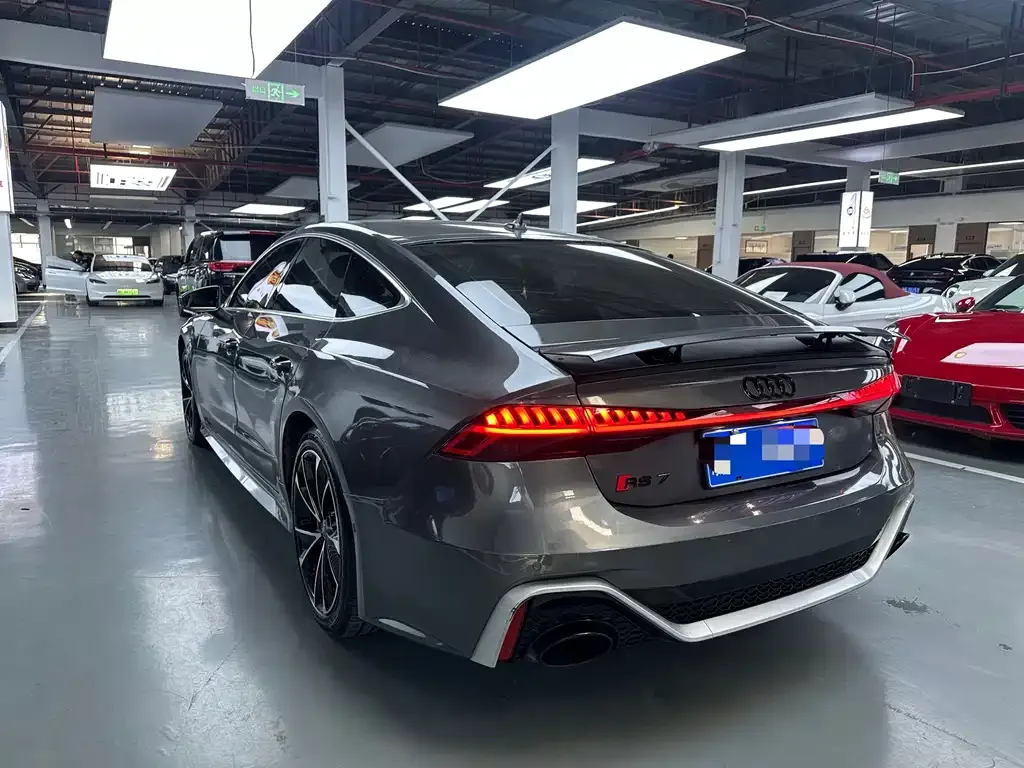 Audi A7 — фото 10