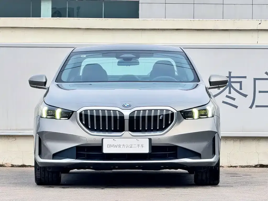 BMW i5 — фото 6