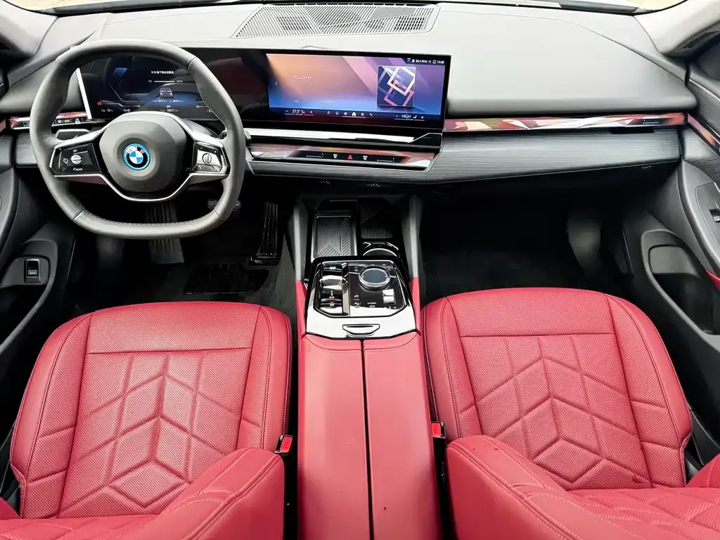 BMW i5 — фото 7