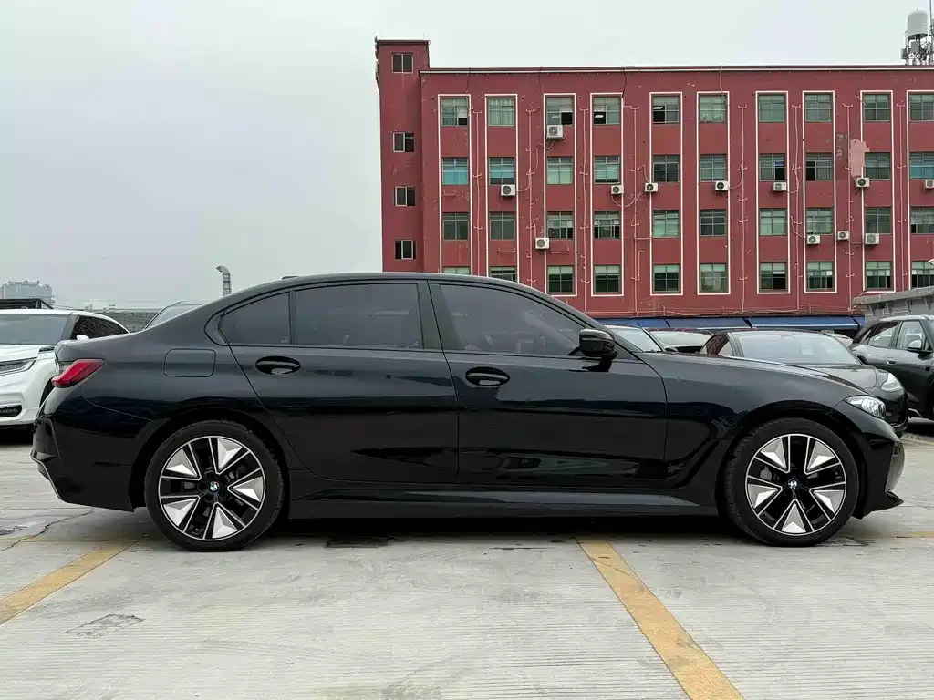 BMW i3 — фото 9