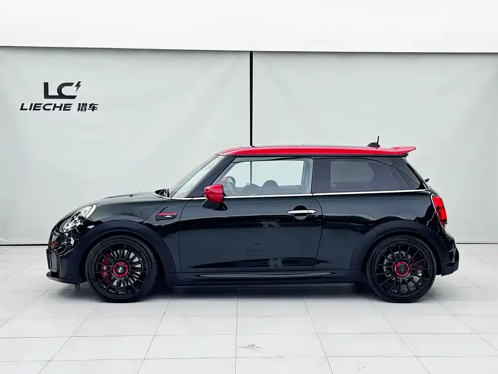 MINI JCW (John Cooper Works) — фото 4