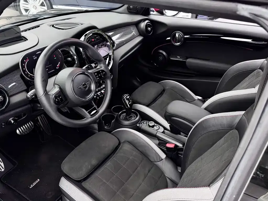 MINI JCW (John Cooper Works) — фото 2