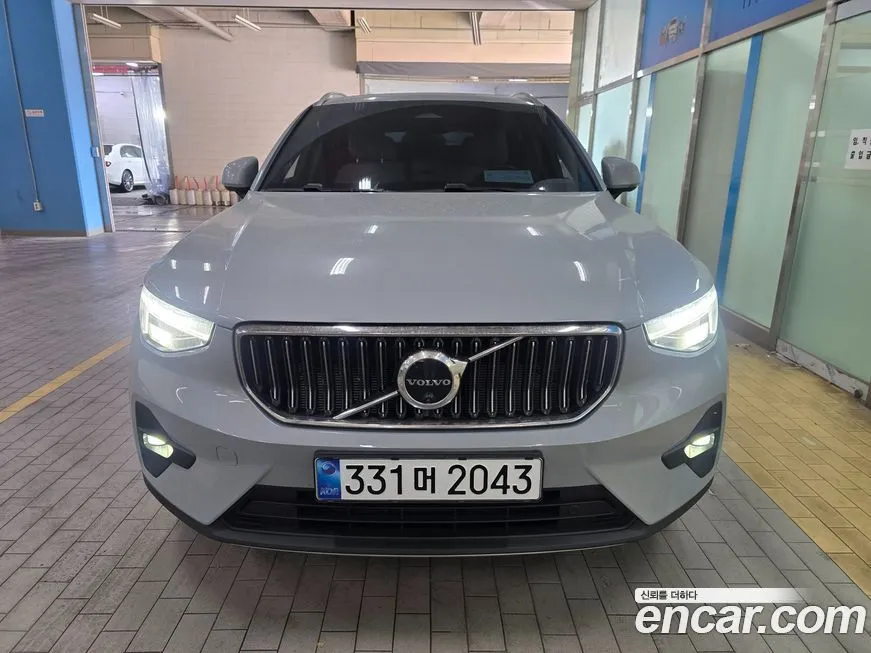 Volvo XC40 — фото 2