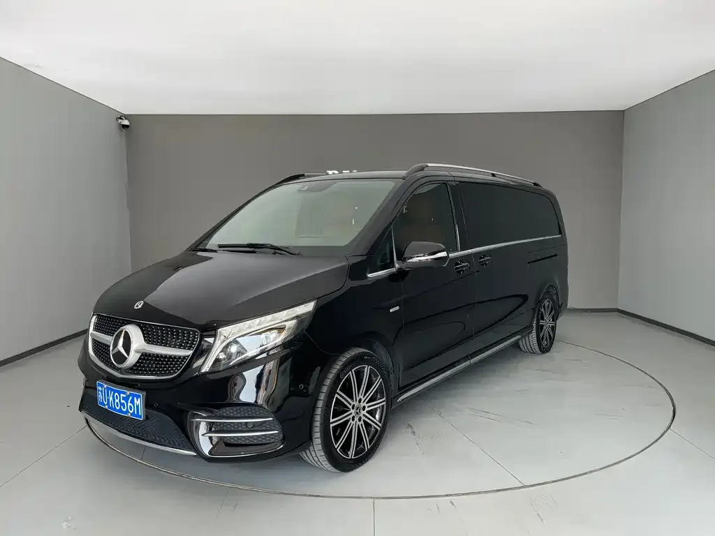 Mercedes-Benz V-Class — фото 1