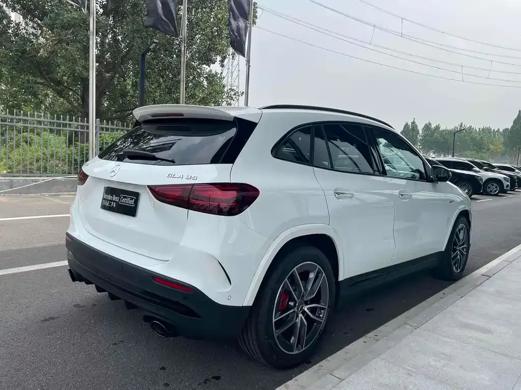 Mercedes-Benz GLA AMG — фото 9
