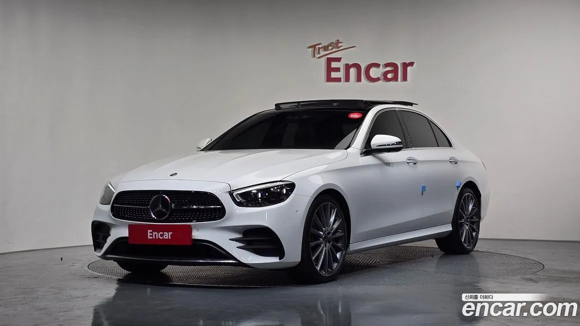 Mercedes-Benz E-Class — фото 1