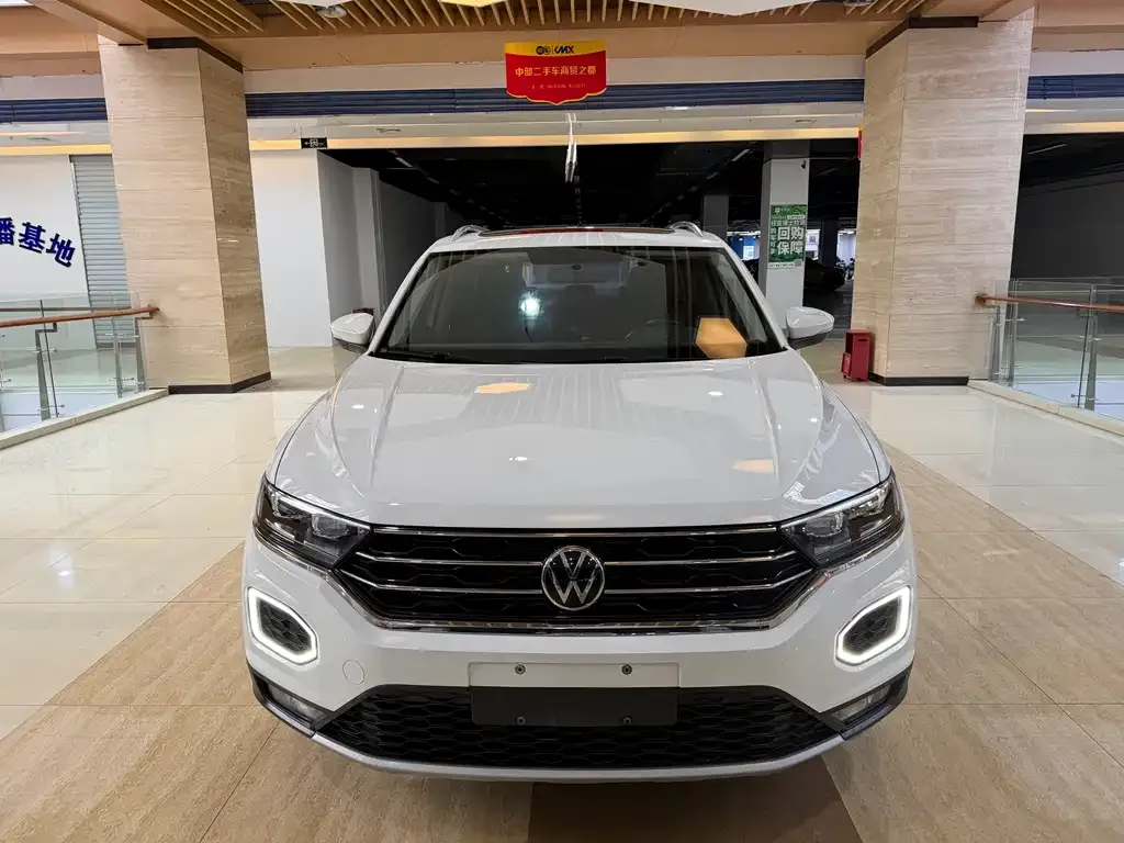 Volkswagen T-Roc — фото 2