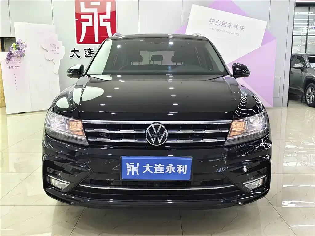 Volkswagen Tiguan L — фото 2