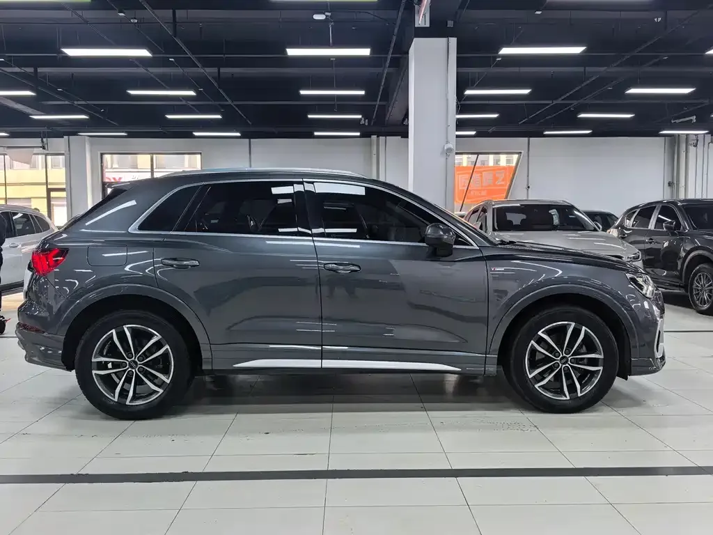 Audi Q3 — фото 3
