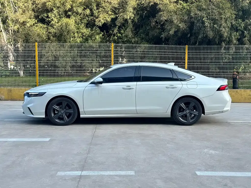 Honda Inspire — фото 9