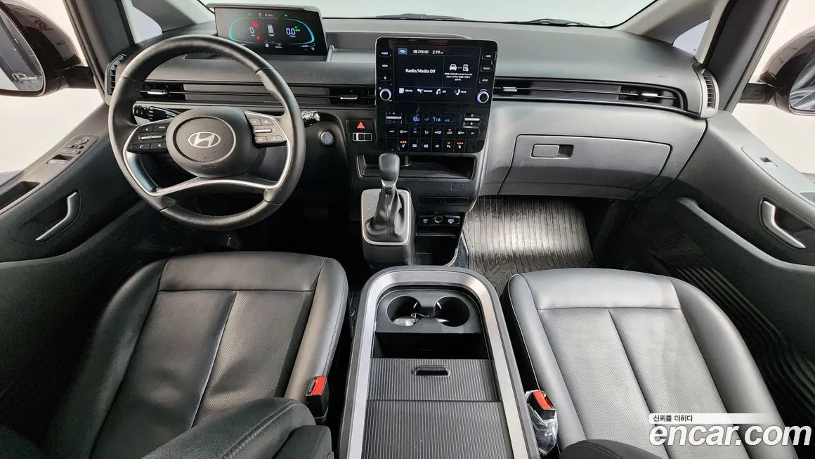 Hyundai Staria — фото 10