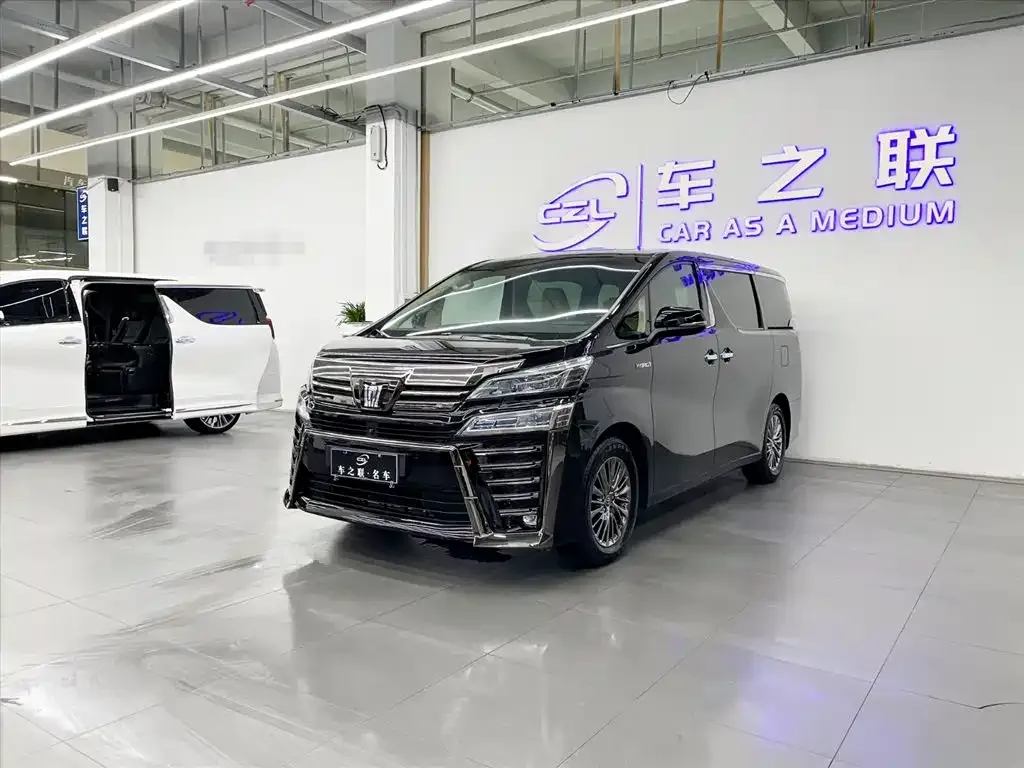 Toyota Vellfire — фото 4