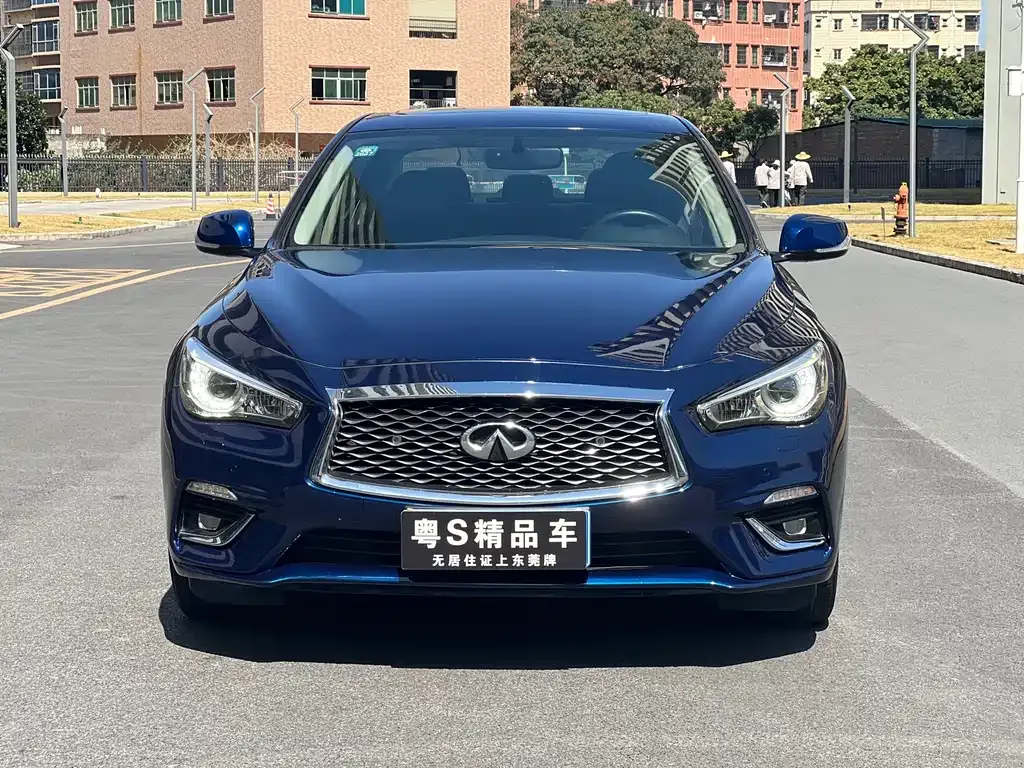 Infiniti Q50L — фото 8