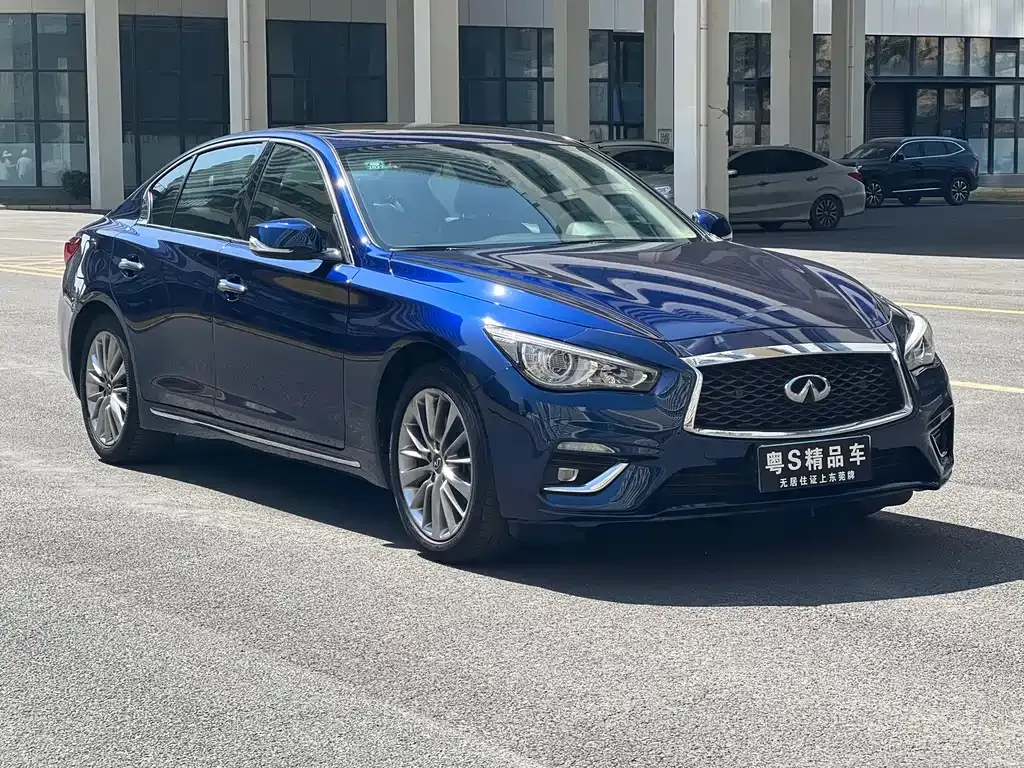 Infiniti Q50L — фото 4