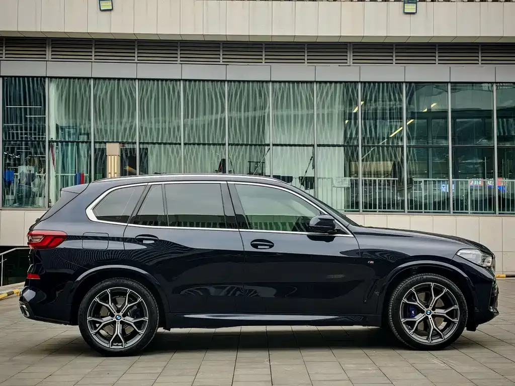 BMW X5 (Import) — фото 2