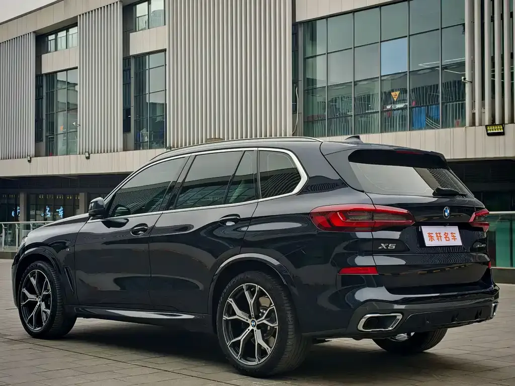BMW X5 (Import) — фото 7