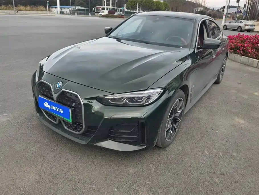 BMW i4 — фото 1