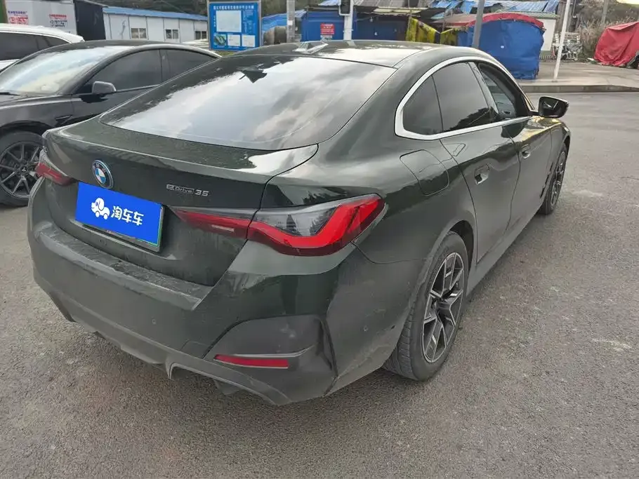 BMW i4 — фото 4
