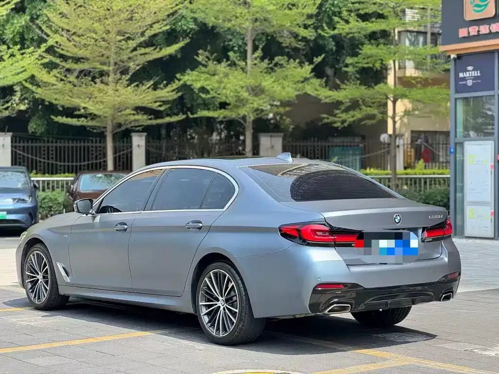 BMW 5 Series — фото 5