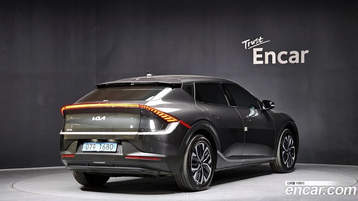 Kia EV6 — фото 5
