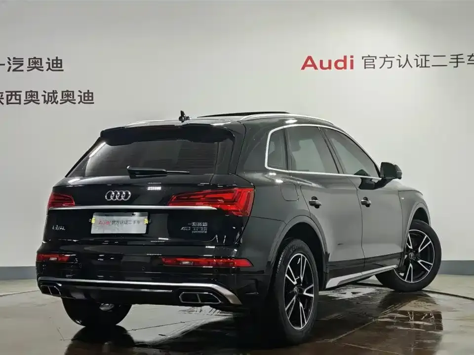 Audi Q5L — фото 8