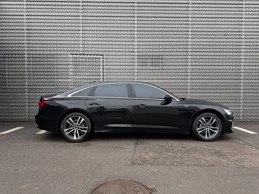 Audi A6L — фото 6