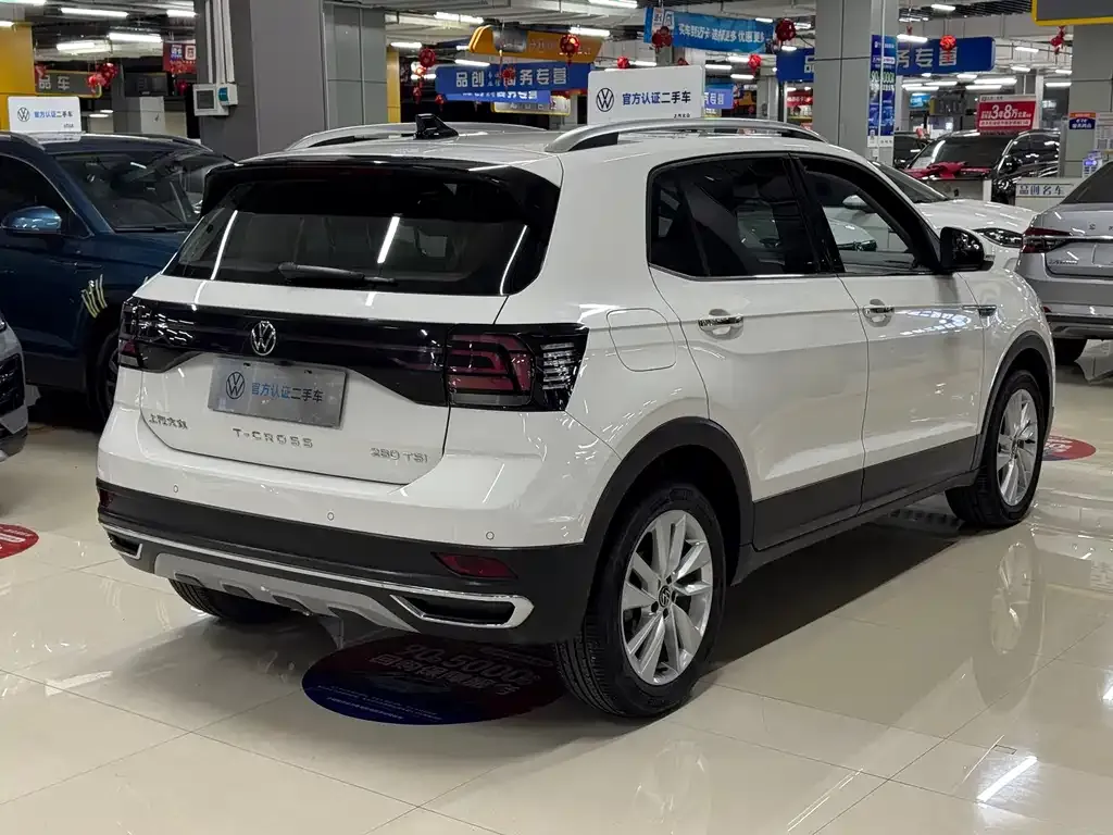 Volkswagen T-Cross — фото 9