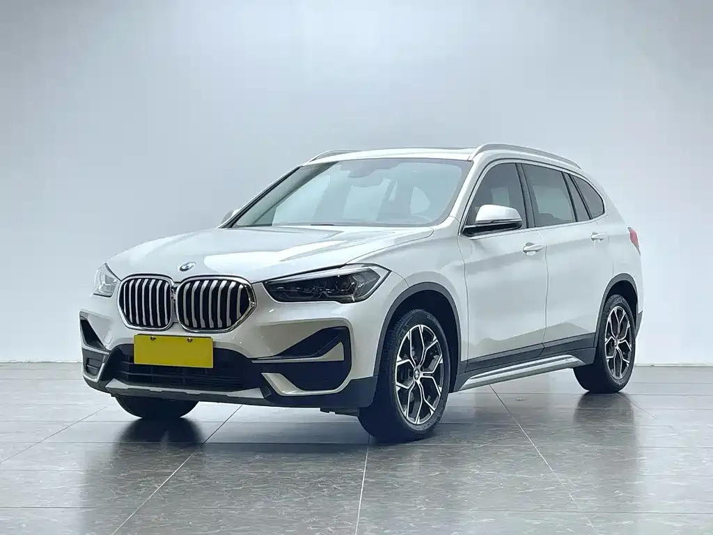 BMW X1 — фото 1