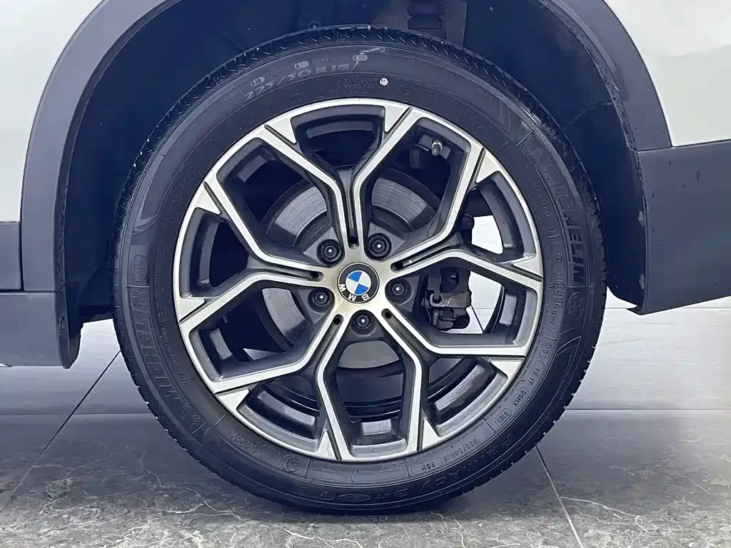 BMW X1 — фото 10