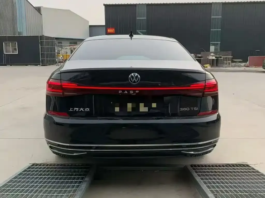 Volkswagen Passat — фото 9