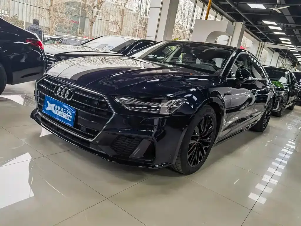 Audi A7 — фото 1