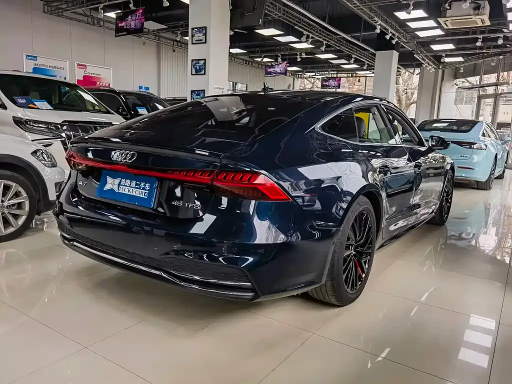 Audi A7 — фото 2