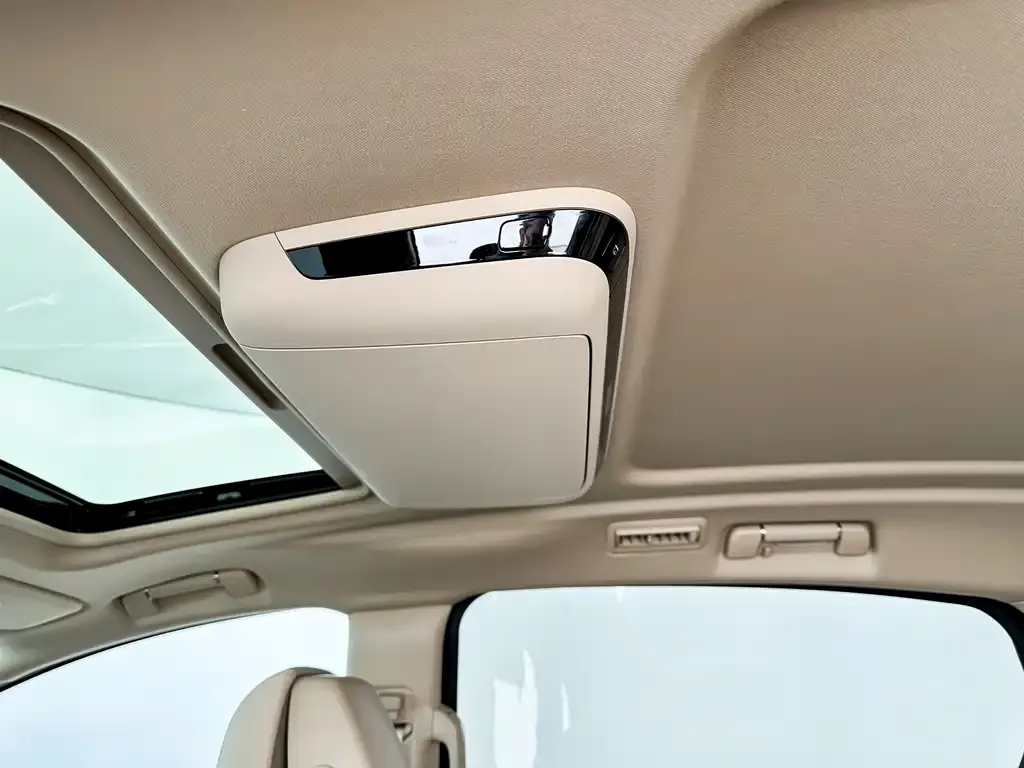 Buick GL8 Hybrid — фото 3
