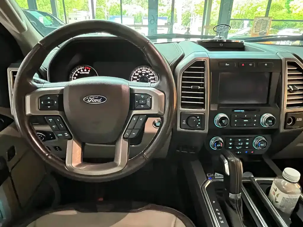 Ford F-150 Raptor — фото 10