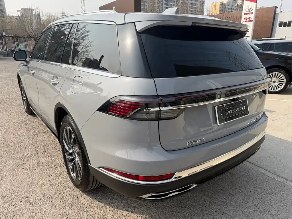 Lincoln Aviator — фото 10