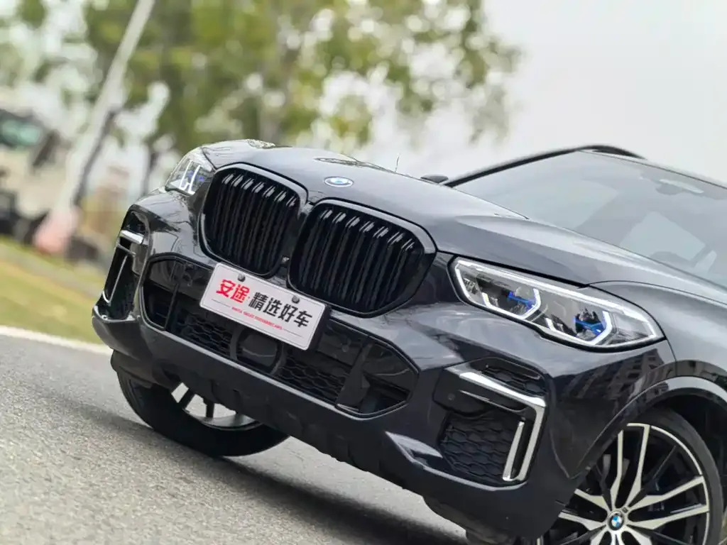 BMW X5 — фото 10