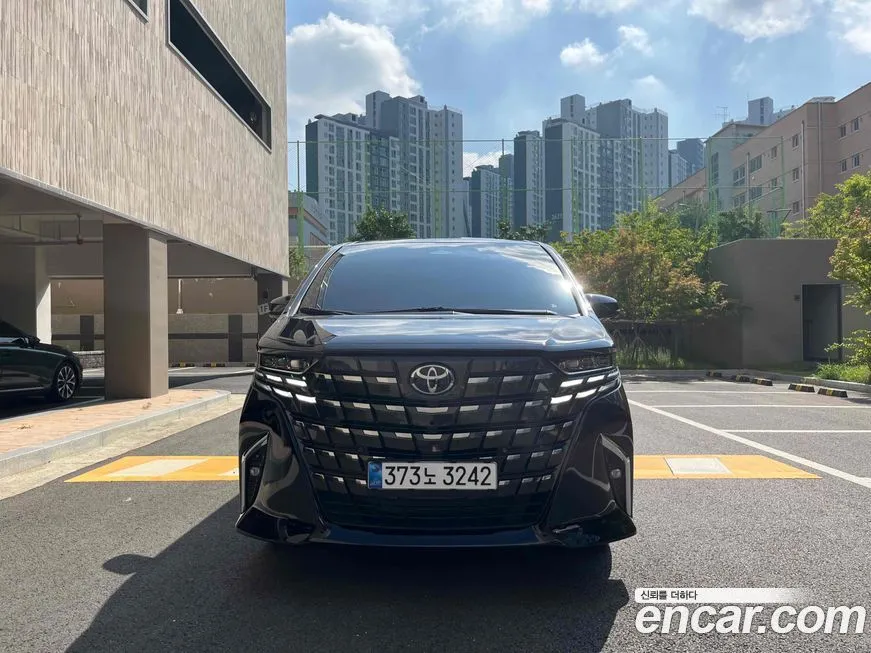 Toyota Alphard — фото 6