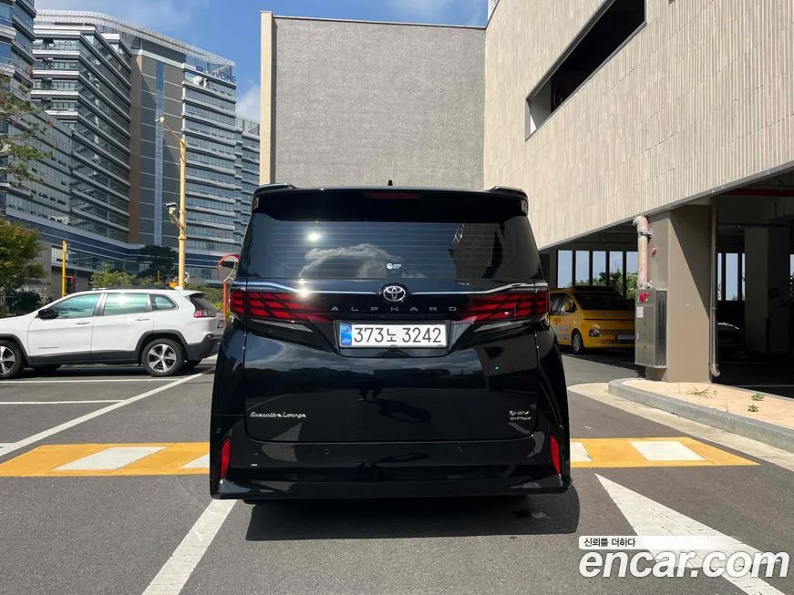 Toyota Alphard — фото 3