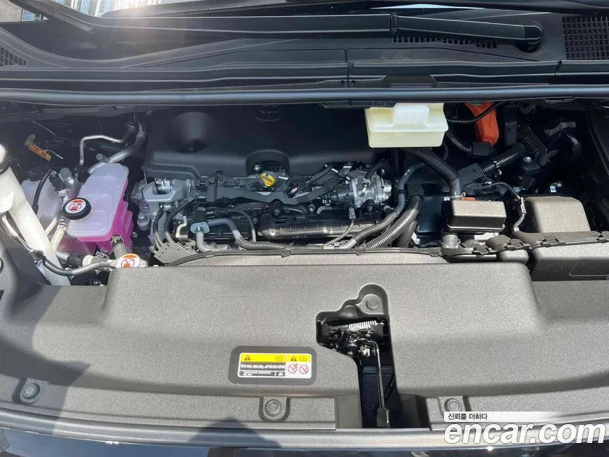 Toyota Alphard — фото 8