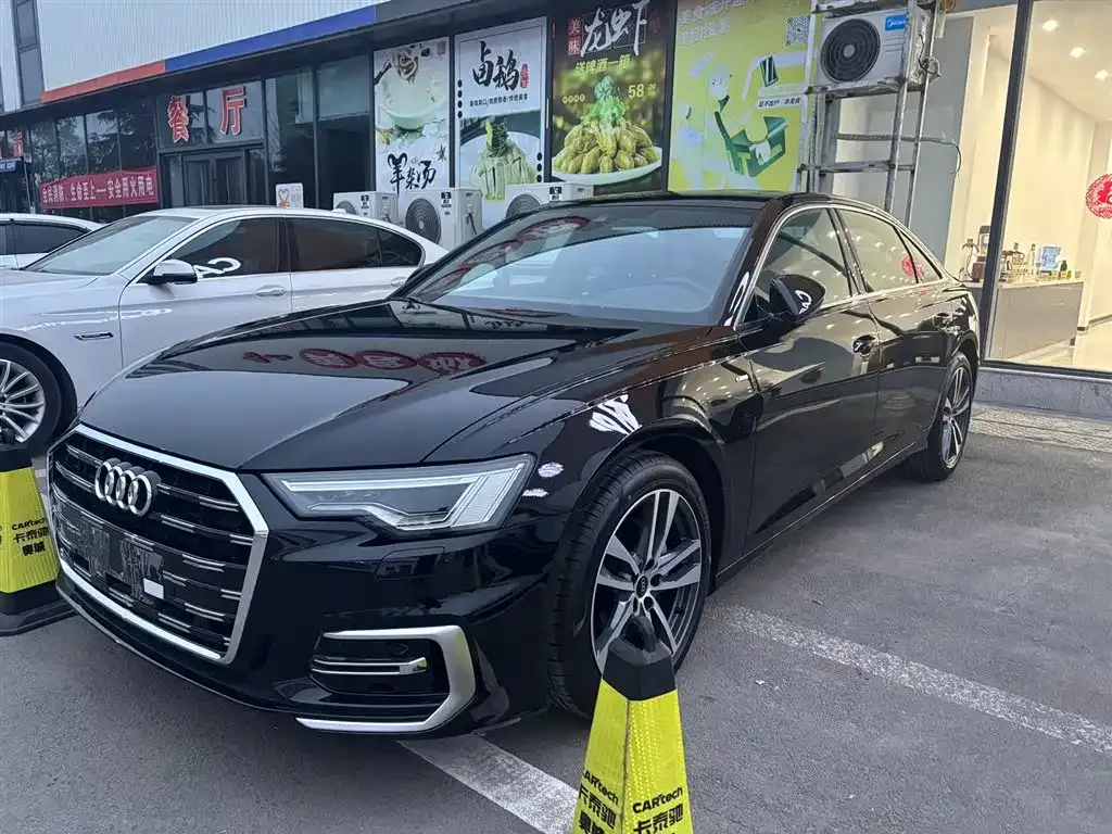 Audi A6L — фото 1
