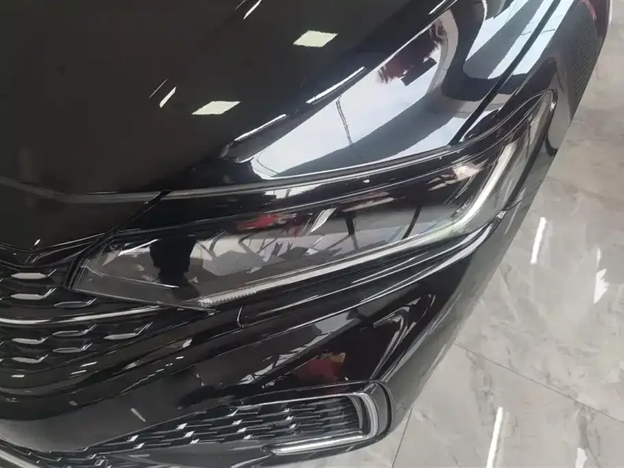 Volkswagen Passat — фото 8