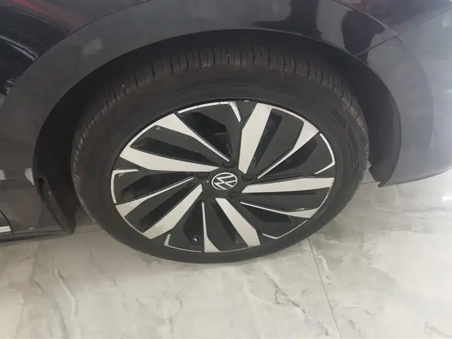 Volkswagen Passat — фото 4