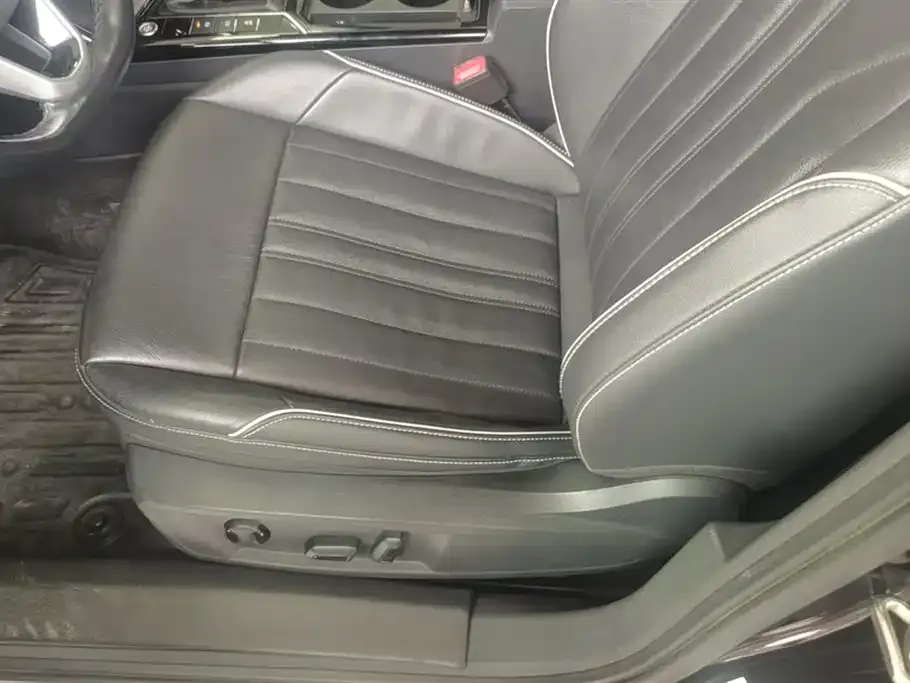 Volkswagen Passat — фото 3