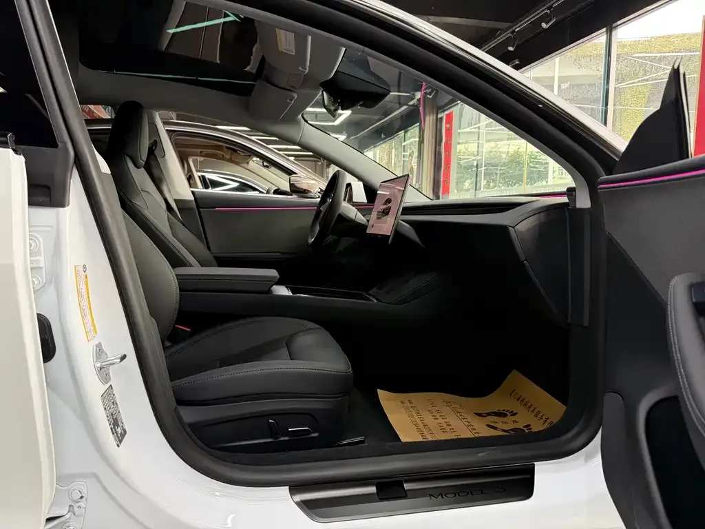Tesla Model 3 — фото 5