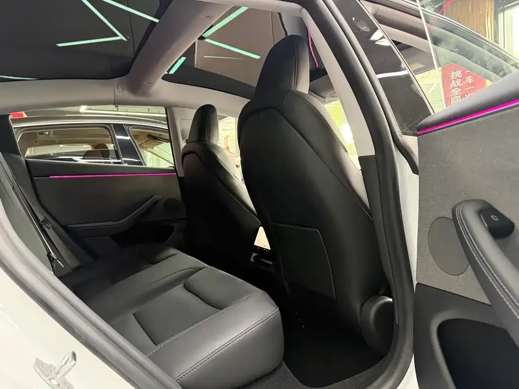 Tesla Model 3 — фото 2