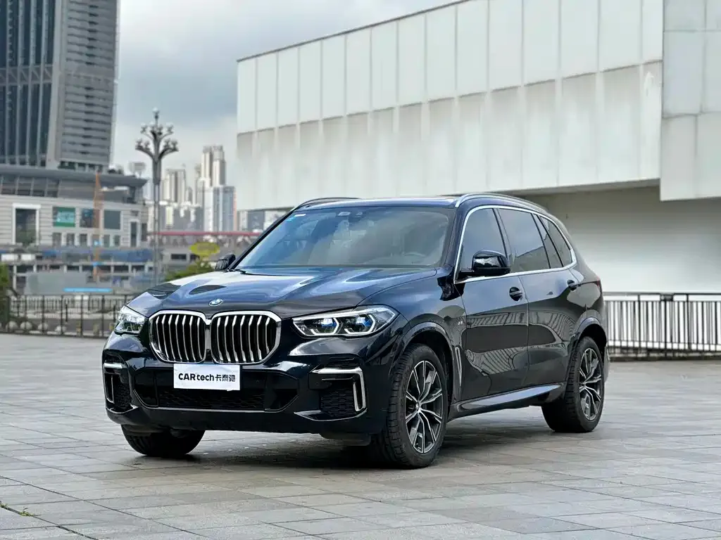 BMW X5 — фото 1