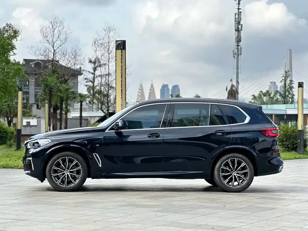 BMW X5 — фото 2
