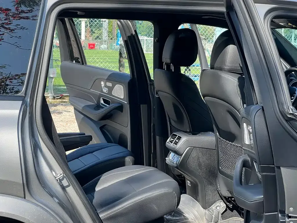 Mercedes-Benz GLS — фото 10